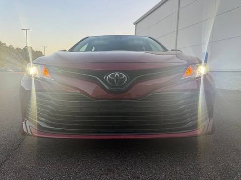Used 2019 Toyota Camry LE FWD image 2