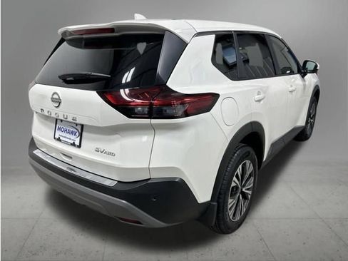 Used 2023 Nissan Rogue SV AWD/4WD image 5