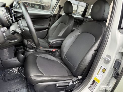 Used 2018 MINI Cooper 4-Door Hardtop FWD image 14