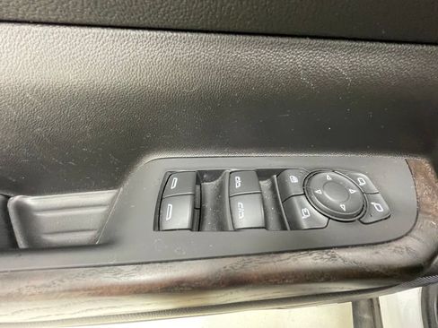 Used 2023 GMC Acadia Denali AWD/4WD image 17