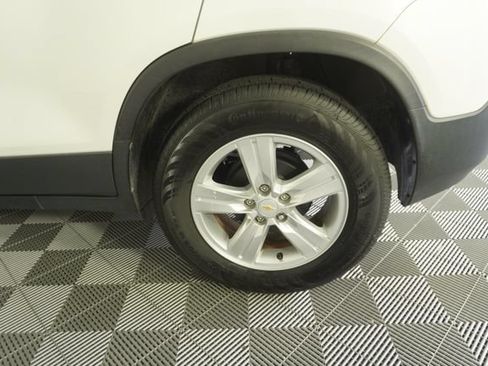 Used 2015 Chevrolet Trax LT w/ LT Plus Package FWD image 18