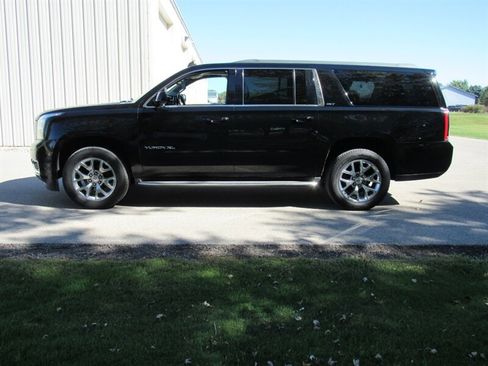 Used 2015 GMC Yukon XL SLT w/ Open Road Package image 8
