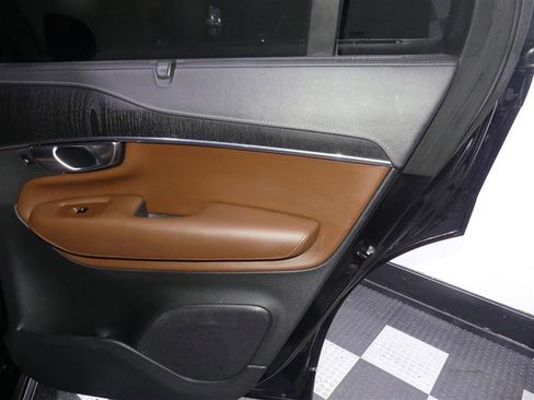 Used 2021 Volvo XC90 T8 Inscription w/ Advanced Package AWD/4WD image 27