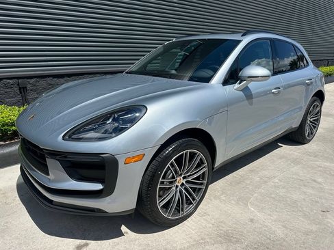 Used 2026 Porsche Macan AWD/4WD image 7
