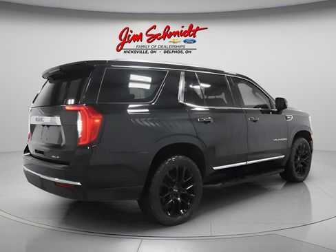 Used 2022 GMC Yukon SLT w/ SLT Luxury Package AWD/4WD image 6
