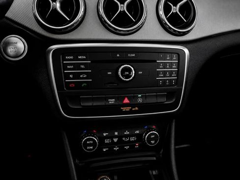 Used 2016 Mercedes-Benz GLA 250 image 24
