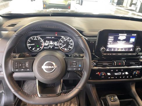 Used 2024 Nissan Pathfinder Rock Creek image 14