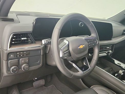 Certified 2025 Chevrolet Tahoe Premier RWD image 16