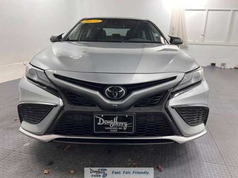 Used 2022 Toyota Camry XSE w/ Navigation Package FWD image 2