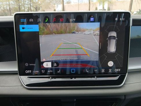 New 2026 Volkswagen Tiguan SE R-Line FWD image 19