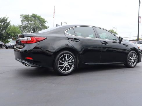 Used 2016 Lexus ES 350 w/ Luxury Package w/Wood Trim FWD image 5