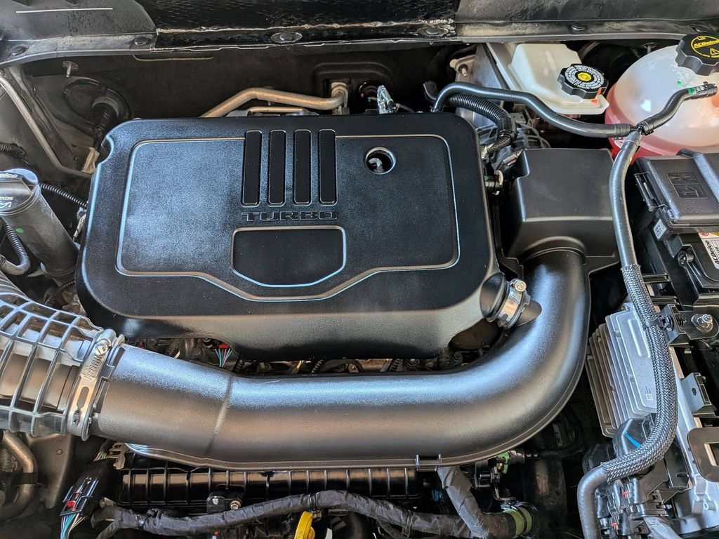 Used 2025 Chevrolet Blazer LT FWD image 34