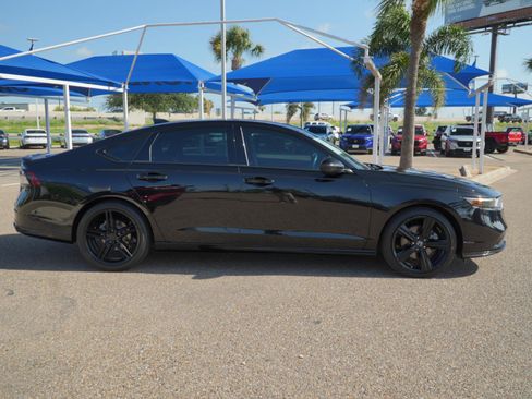 Used 2025 Honda Accord Sport image 4