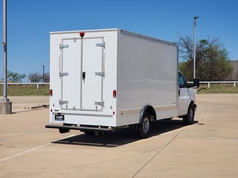 New 2025 GMC Savana 3500 w/ Power Convenience Package RWD image 7