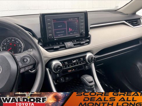 Used 2022 Toyota RAV4 XLE image 7
