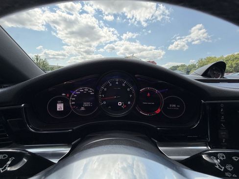 Used 2018 Porsche Panamera 4S AWD/4WD image 16