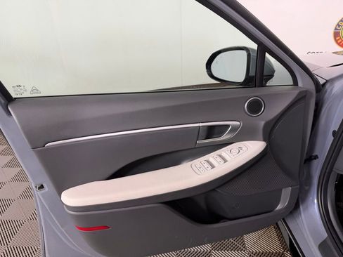 Used 2025 Hyundai Sonata SEL FWD image 12