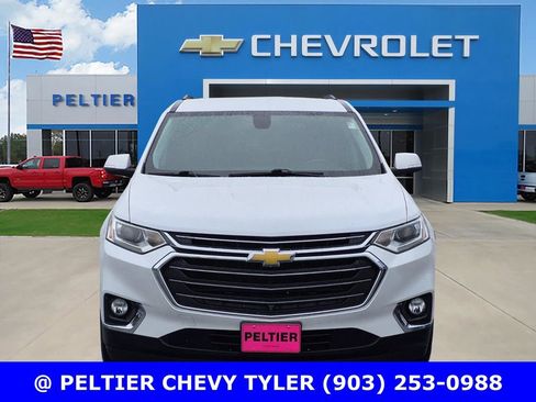 Used 2021 Chevrolet Traverse LT w/ LT Premium Package FWD image 2
