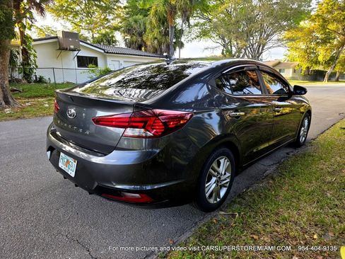 Used 2020 Hyundai Elantra SEL image 11