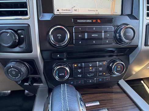 Used 2016 Ford F150 Lariat image 31