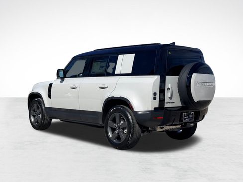 Used 2026 Land Rover Defender 110 S AWD/4WD image 3