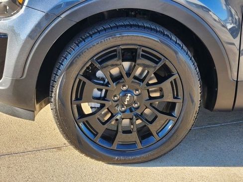 Used 2022 Kia Telluride SX w/ SX Prestige Package AWD/4WD image 19