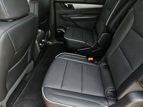 New 2026 Buick Enclave Preferred w/ Power Package image 21