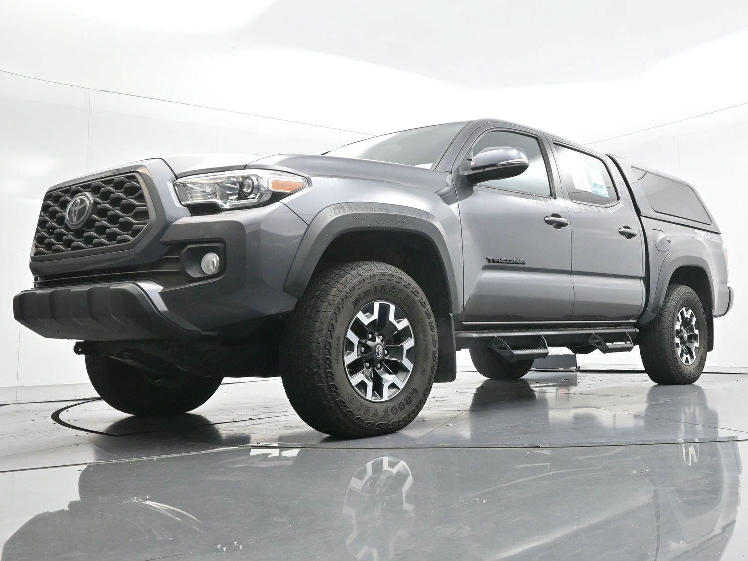 Used 2021 Toyota Tacoma TRD Off-Road w/ Technology Package AWD/4WD image 46
