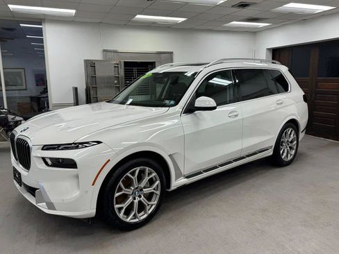 Used 2026 BMW X7 xDrive40i AWD/4WD image 2