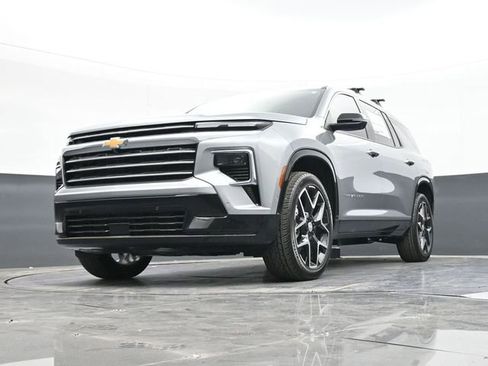 New 2025 Chevrolet Traverse High Country image 55