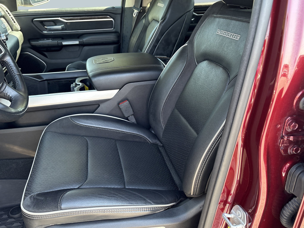 Used 2019 RAM 1500 Laramie AWD/4WD image 11