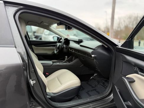 Used 2020 MAZDA MAZDA3 Sedan w/ Select Package image 24