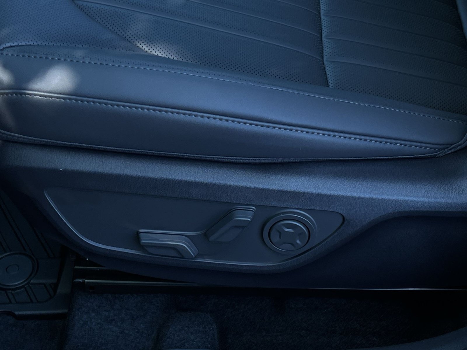 New 2027 Kia Seltos X-Line SX AWD/4WD image 19