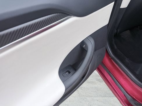 Used 2023 Tesla Model S Plaid image 36