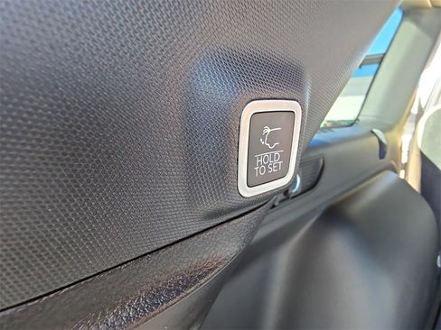 New 2025 Jeep Grand Cherokee Limited image 14