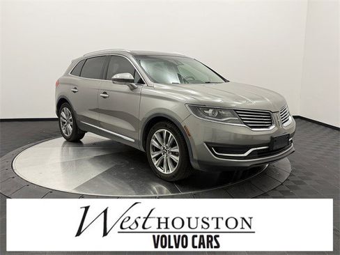 Used 2017 Lincoln MKX Reserve w/ Lincoln MKX Climate Package image 1