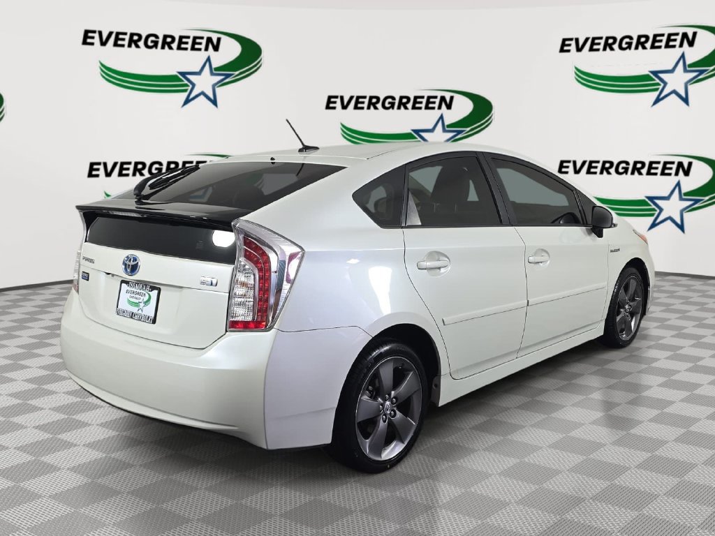 Used 2015 Toyota Prius Persona Series FWD image 5