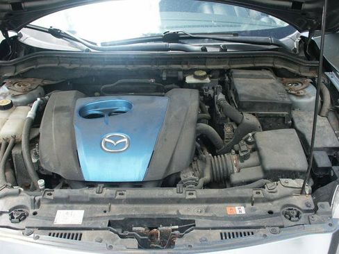 Used 2012 MAZDA MAZDA3 i Touring FWD image 16