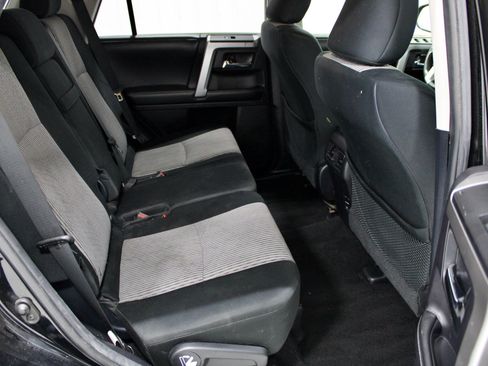 Used 2015 Toyota 4Runner SR5 AWD/4WD image 28