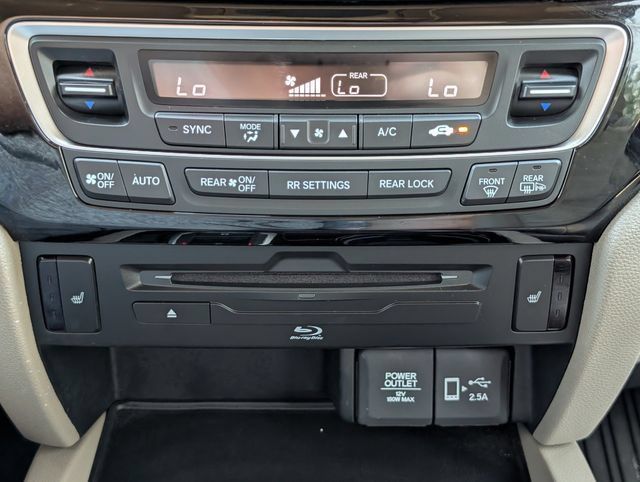 Used 2022 Honda Pilot Touring image 22