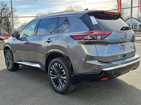 New 2026 Nissan Rogue Platinum image 3