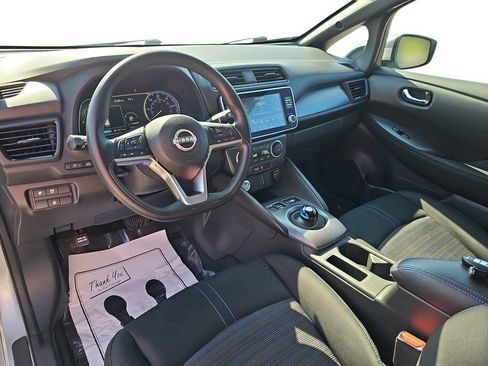 Used 2025 Nissan Leaf S FWD image 16