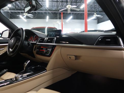 Used 2018 BMW 330i Sedan RWD image 29