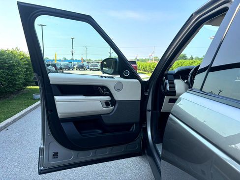 Used 2018 Land Rover Range Rover Supercharged image 10