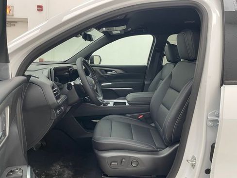 New 2026 Chevrolet Traverse LT image 8