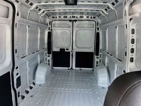 New 2026 RAM ProMaster 2500 w/ Convenience Group FWD image 21