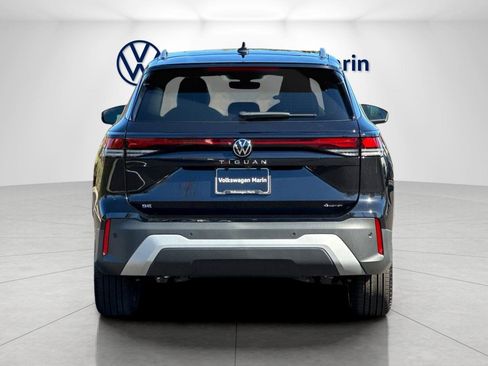 New 2026 Volkswagen Tiguan SE image 4