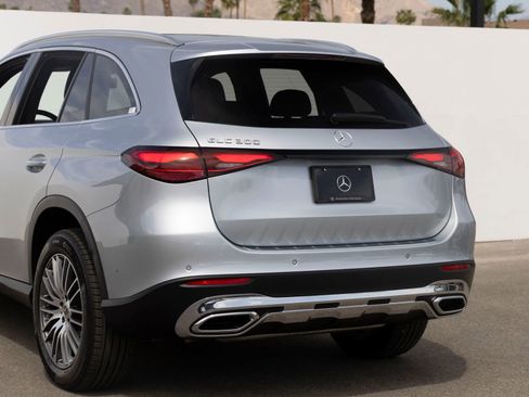 Used 2026 Mercedes-Benz GLC 300 image 7