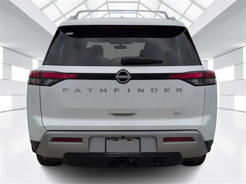 New 2025 Nissan Pathfinder SL w/ SL Premium Package image 5