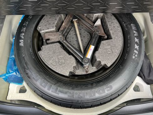 Used 2024 Toyota RAV4 LE image 20